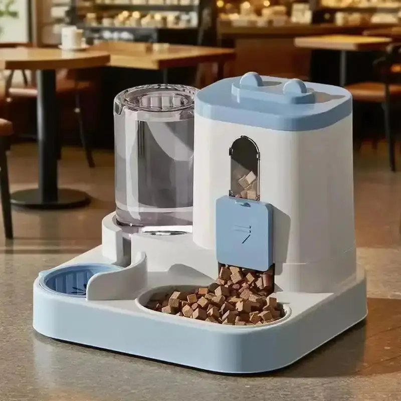 Interactive Pet Food Dispenser Toy – Smart Puzzle Feeder for Dogs & Cats