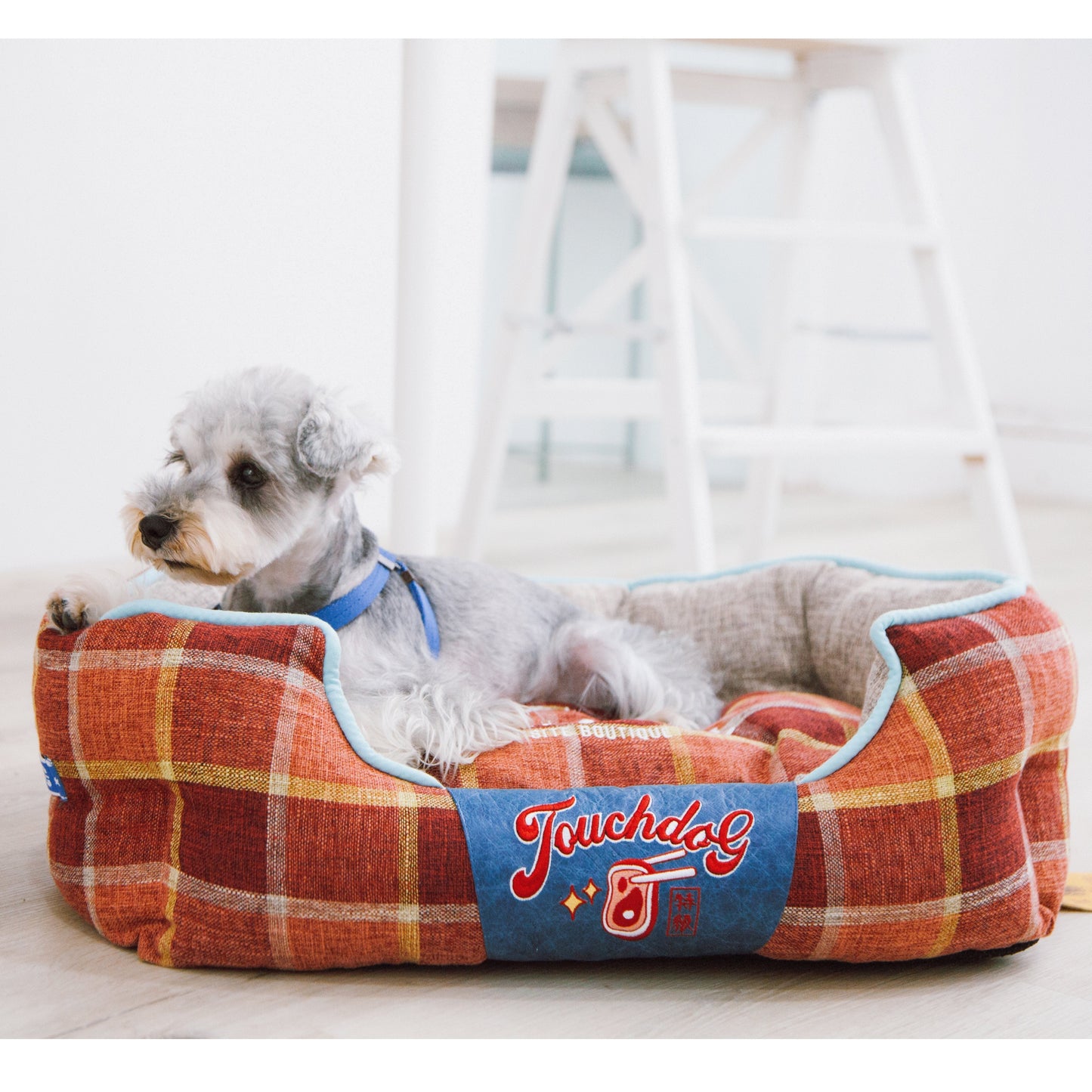 Plaid Oval Dog Bed | Water Resistant Pet Sofa | Machine Washable | M-L