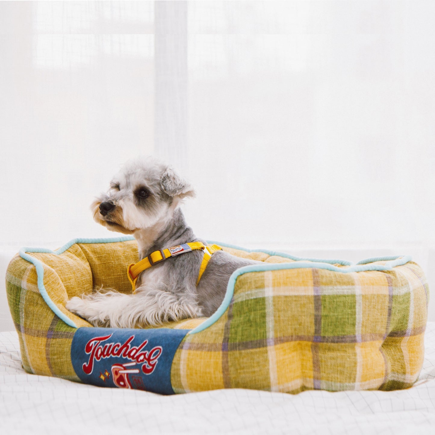 Plaid Oval Dog Bed | Water Resistant Pet Sofa | Machine Washable | M-L